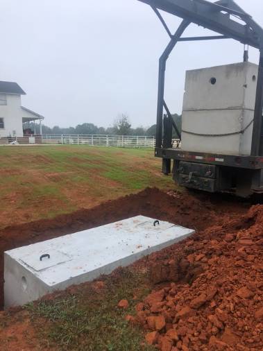 Plastic vs. Concrete Tanks